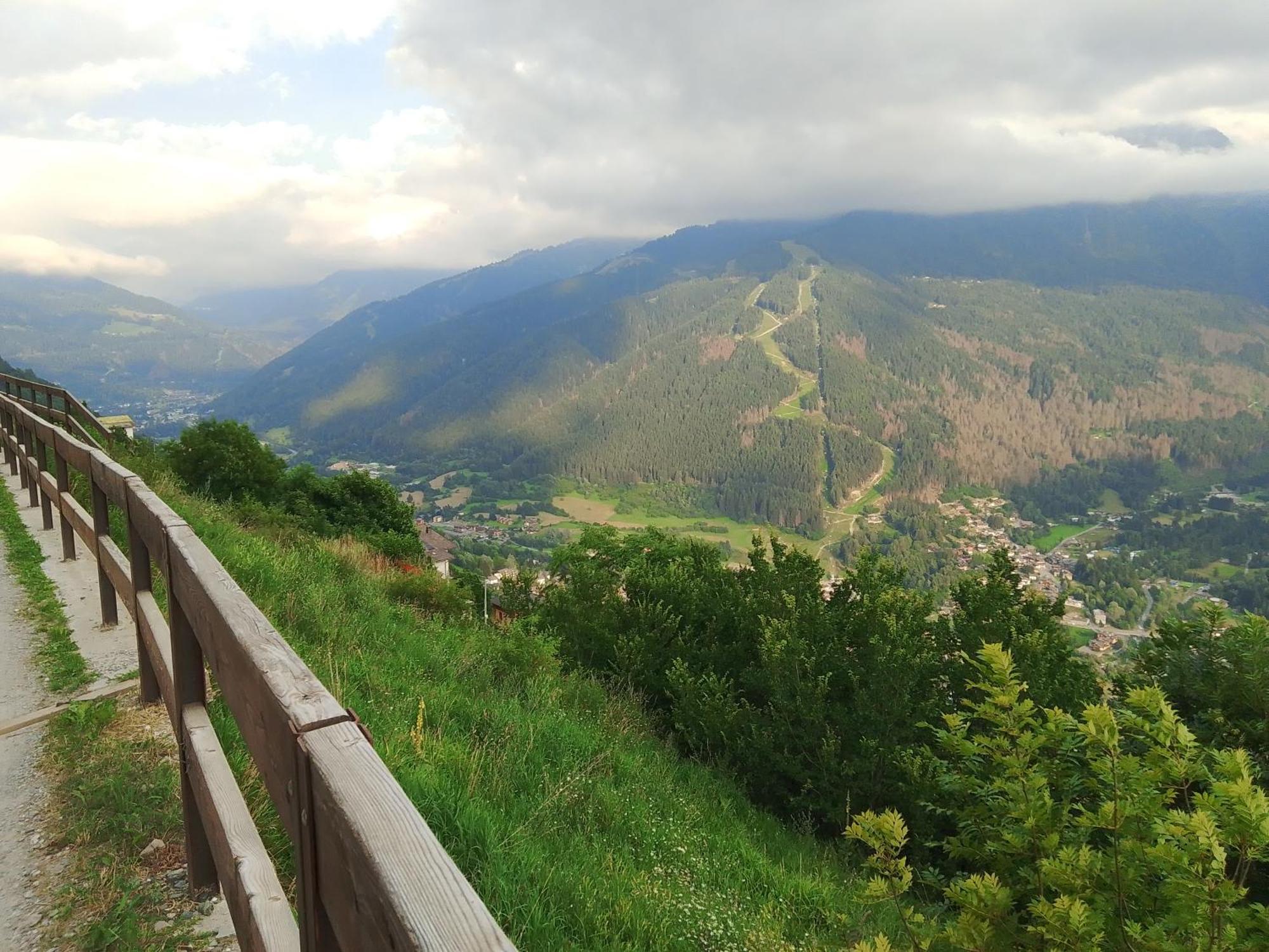 Baita Ala Temù Esterno foto
